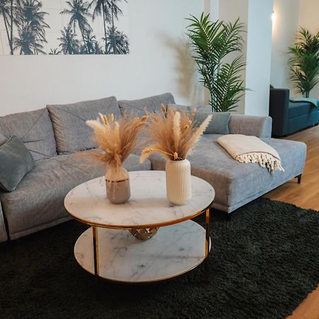 Global Living - Design Apartment I Central I Beamer I Kitchen I Terrace I Berlijn Buitenkant foto
